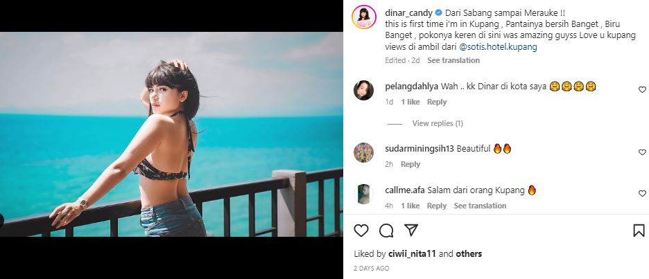 Berkunjung ke Kupang, Dinar Candy Tampil Hot Pakai Bikini